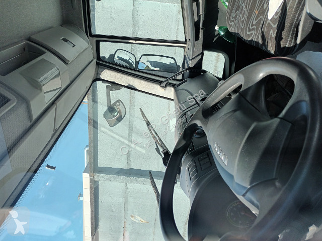 شاحنة Iveco Eurocargo ML 120E25/P