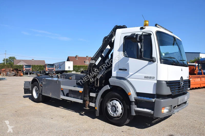 شاحنة Mercedes 1823 +Hooklift + MKG crane - 6x...