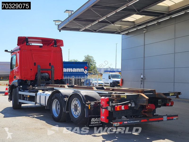 شاحنة Mercedes 2533 6X2 LOW Mileage! Lifting...
