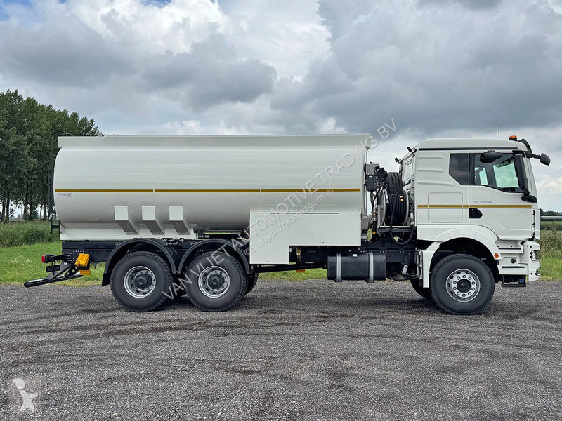 شاحنة MAN 33.400 BB CH Fuel Tank Truck (2 units)