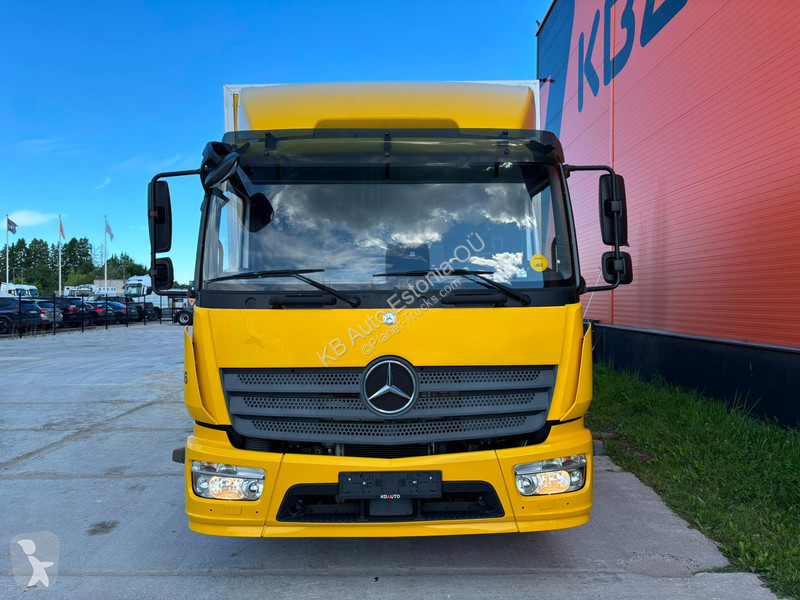 شاحنة Mercedes 1221 4x2