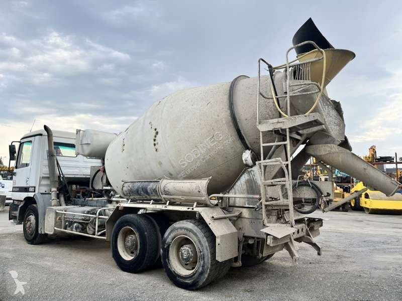 شاحنة Mercedes ACTROS