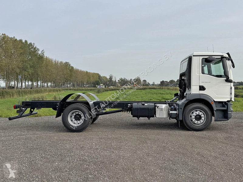 شاحنة MAN 18.250 BB CH Chassis Cabin (9 units)