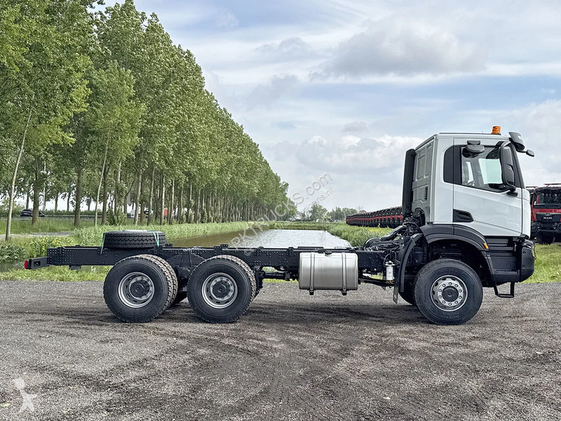 Lastbil Iveco AD380T47WH-3800 Chassis Cabin (13...