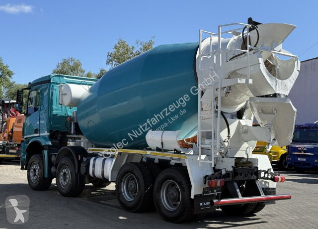 Camion Mercedes AROCS 3742 8x4 Betonmischer...