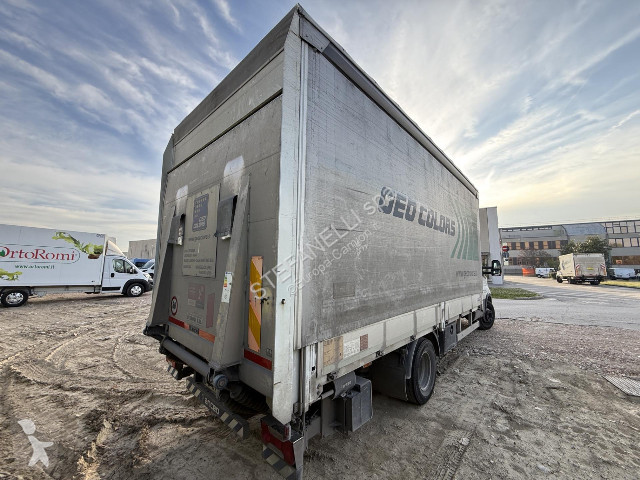 شاحنة Iveco DAILY 70C21/P CASSONE