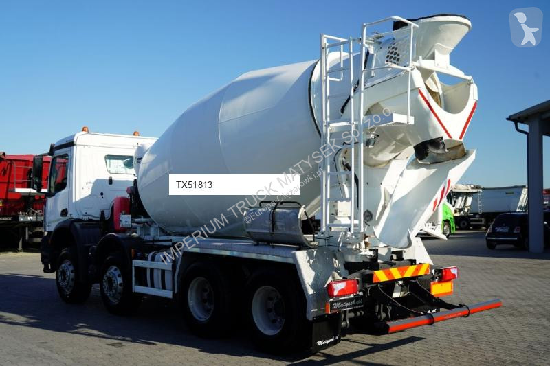 Betonárske zariadenie Mercedes AROCS 3240