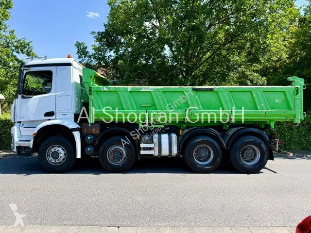 شاحنة Mercedes 4151 8x4/ 2 x - Seiten Kipper...