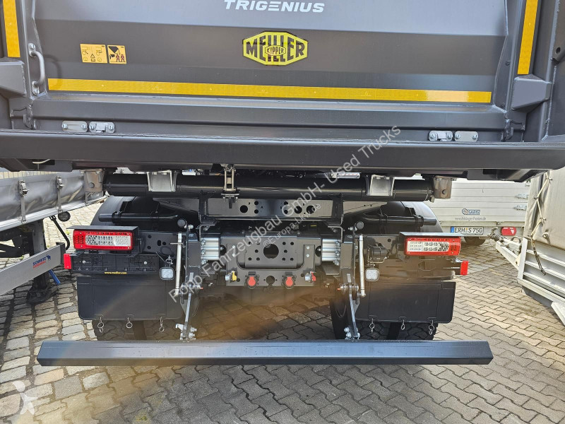 شاحنة Volvo 460 8x4...