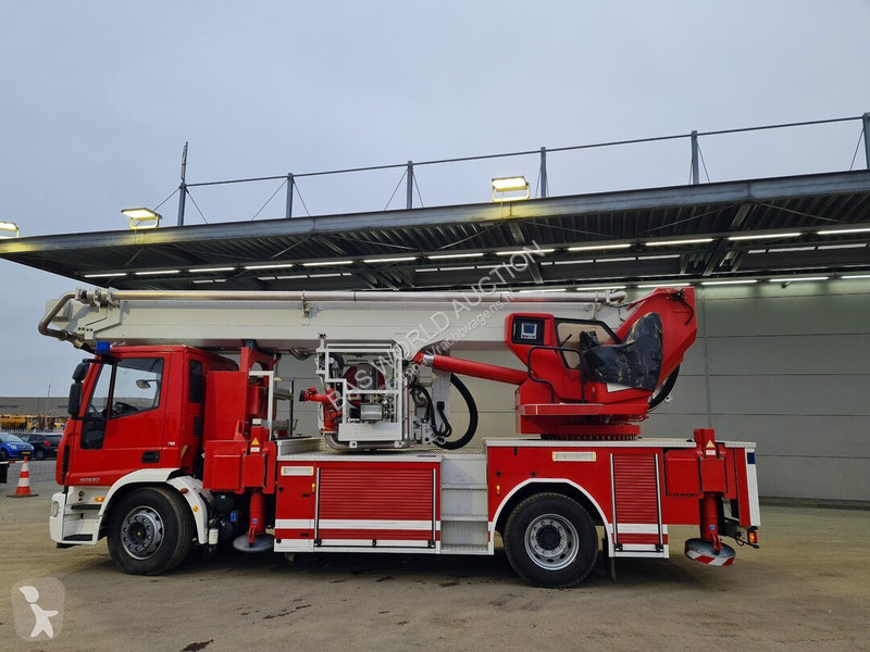Lastbil Iveco 180E300
