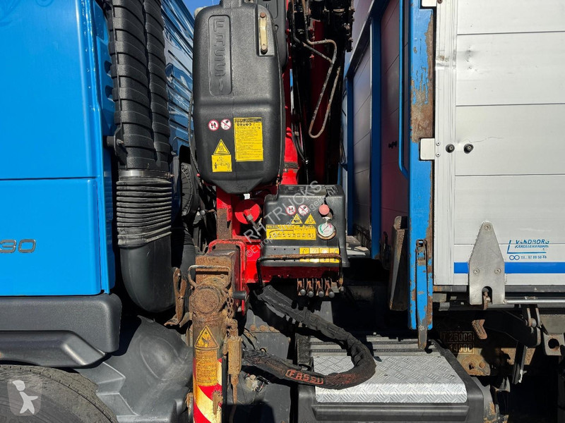 شاحنة Volvo 330 6X2 EURO 5  KIPPER + FASSI...