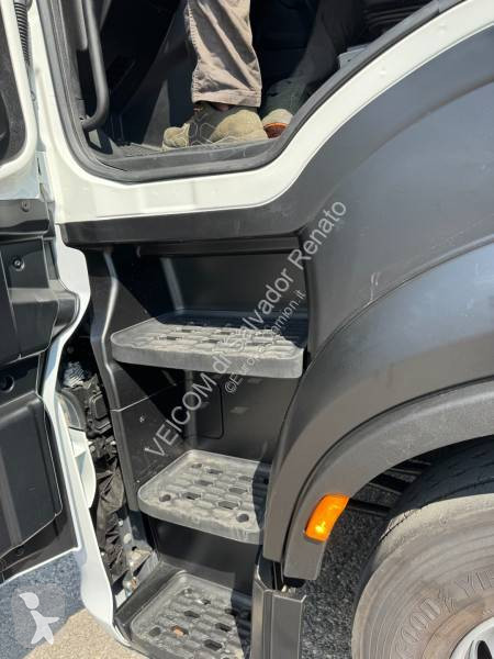 شاحنة Iveco