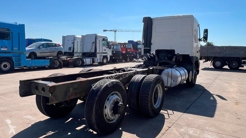 شاحنة Volvo 12380 (LAMES / STEEL SUSP. / BOITE...