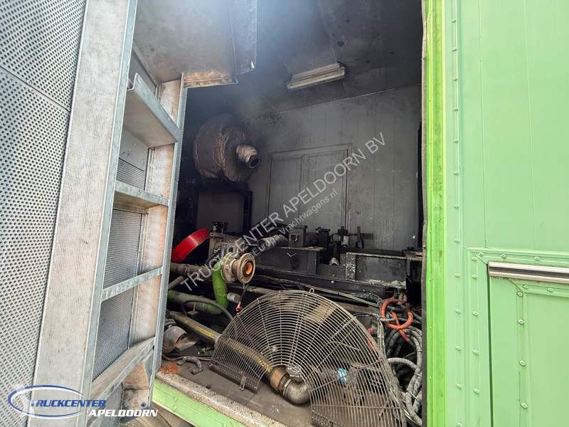 شاحنة MAN XXL H 26 FNLC 6x2 closed box