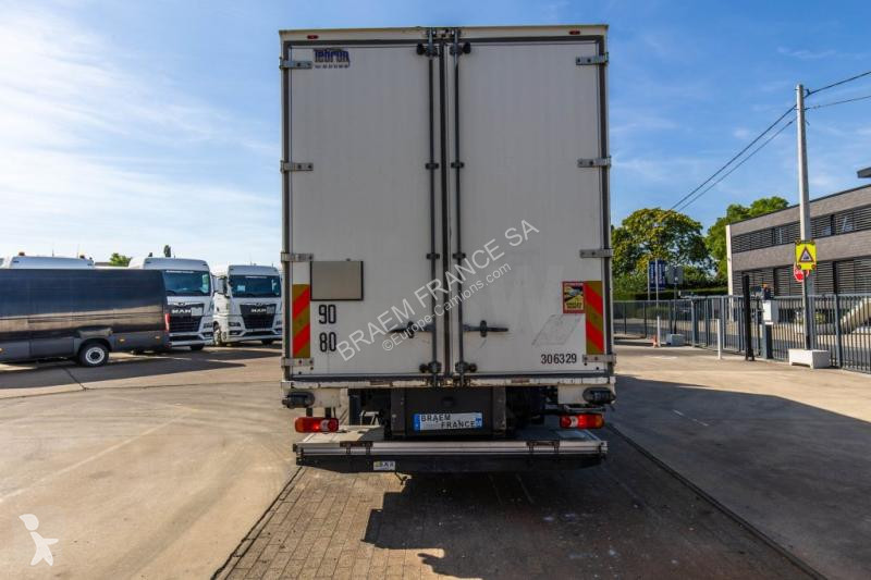 Camión Volvo 250+HAYON BAR 1.5T.