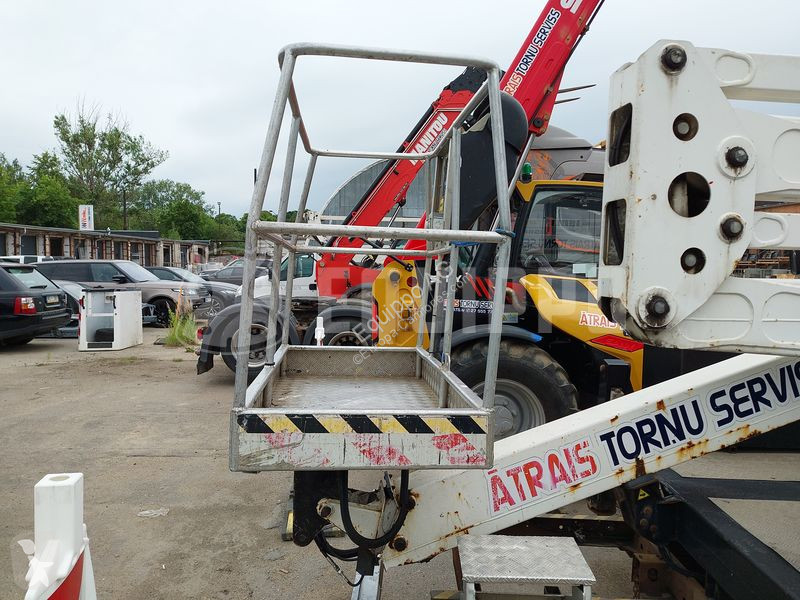 Camión  PNT205NH on NISSAN CABSTAR NT400
