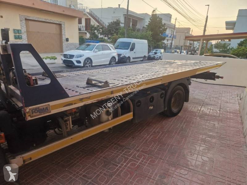 شاحنة Nissan