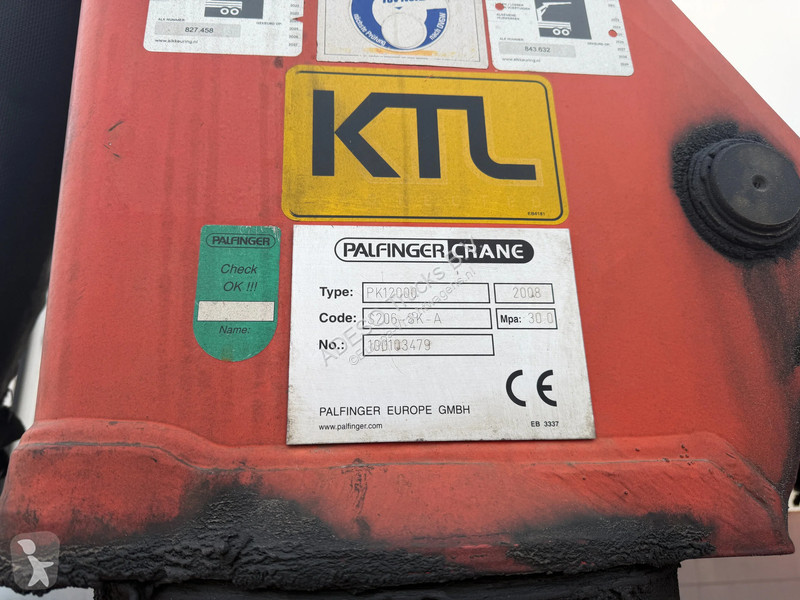 شاحنة Mercedes 1833 met Palfinger PK12000...