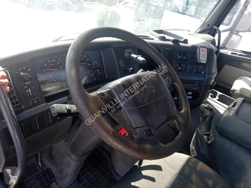 شاحنة Volvo 400