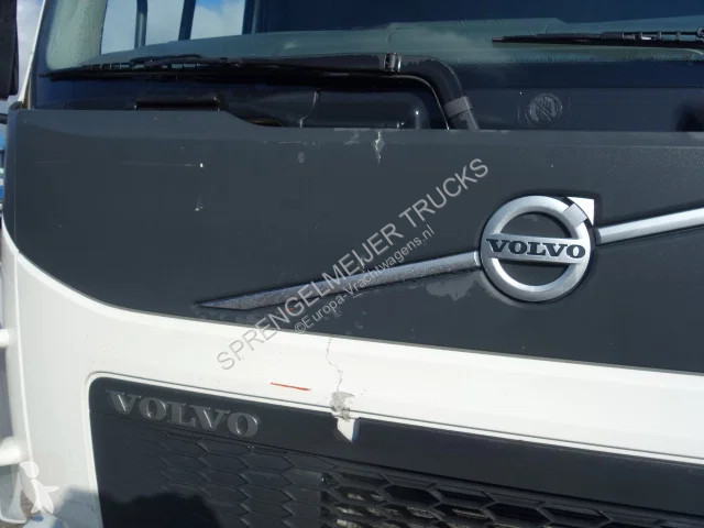 شاحنة Volvo 210