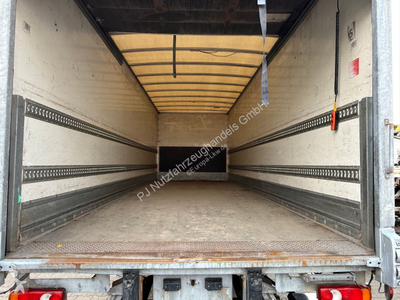 شاحنة Iveco Euro Cargo 120E220