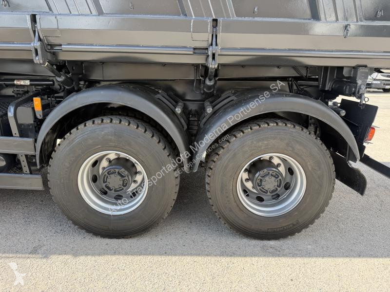 Lastbil Volvo 420