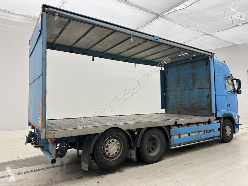 Грузовик Volvo 420 - 6x2