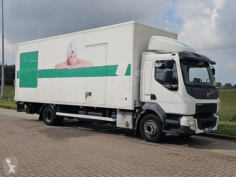 Camion Volvo 25012