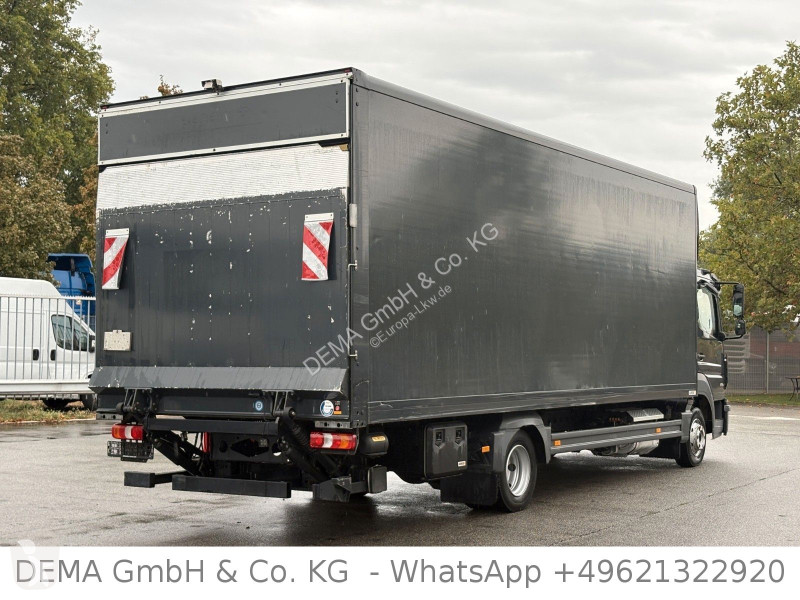 Vrachtwagen Mercedes...