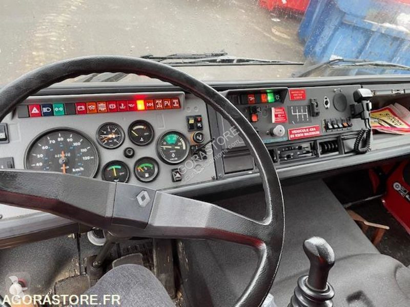 Camion Renault M180