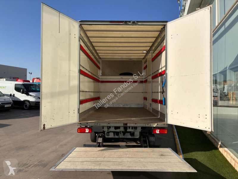 Vrachtwagen Iveco  35C16 3.0 20m3