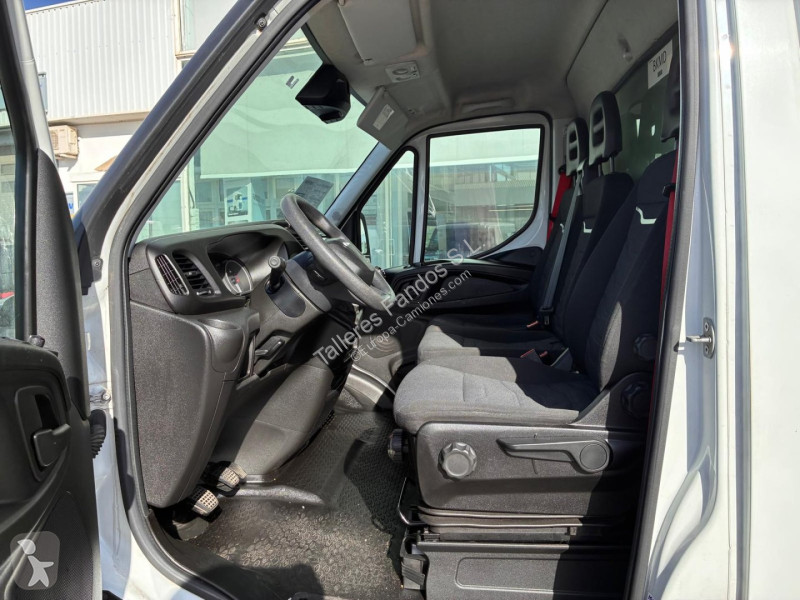 Vrachtwagen Iveco  35C16 3.0 20m3