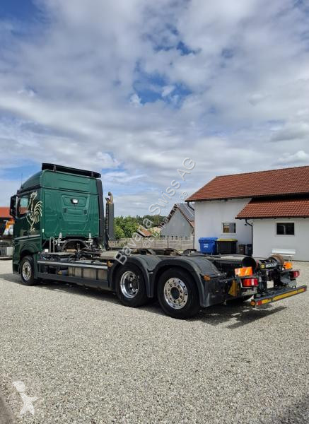 Kamion Mercedes 2551