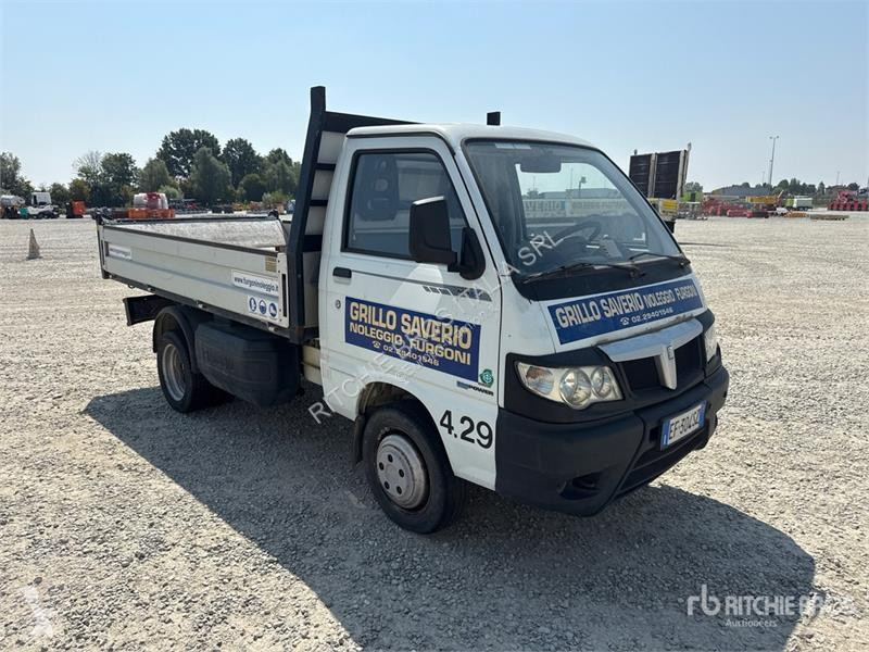 Комерційні автомобілі Piaggio