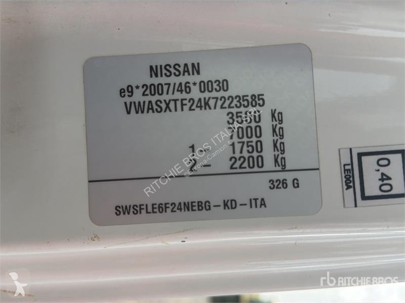 Camión Nissan NT400