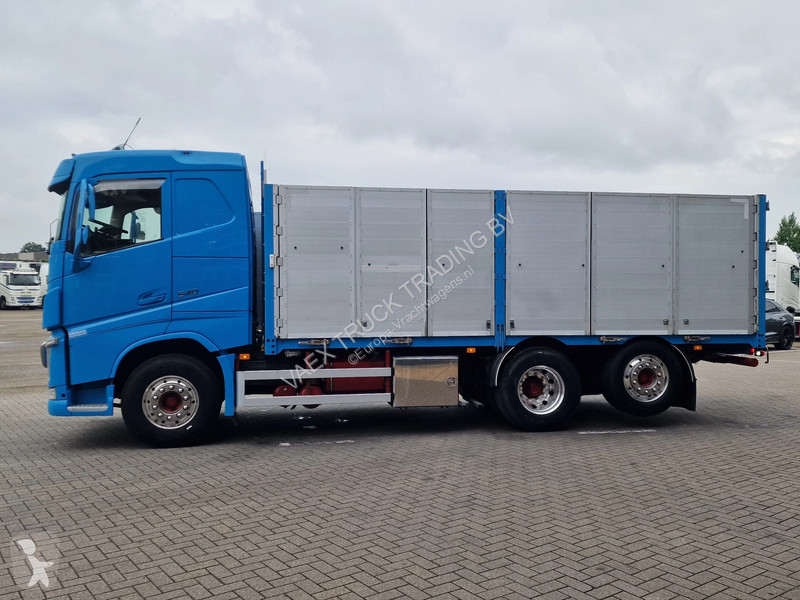 Camión Volvo 13540 6x2*4 - Platform with...