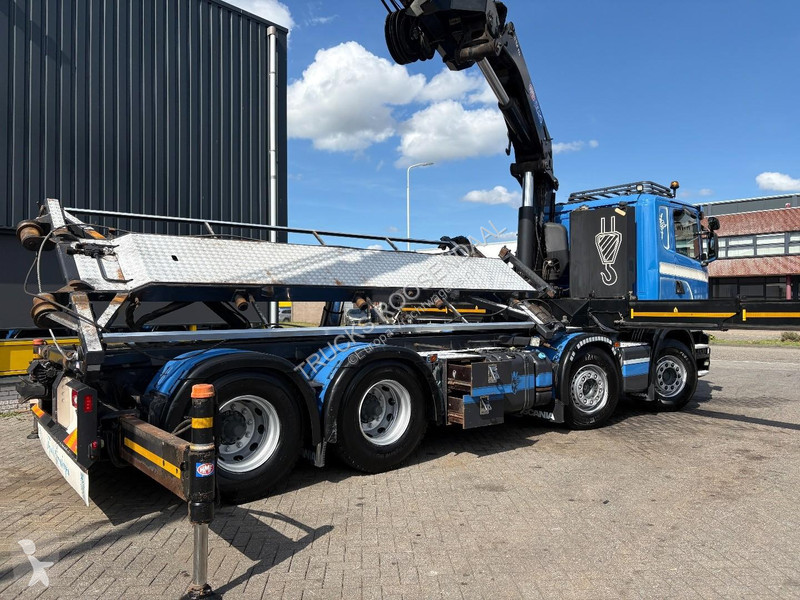 Camión Scania R 490 + HMF 5020 - 6X EXT. + JIB...