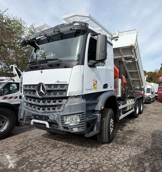 Camión Mercedes 3342 6X6 Palfinger 30002 Kran
