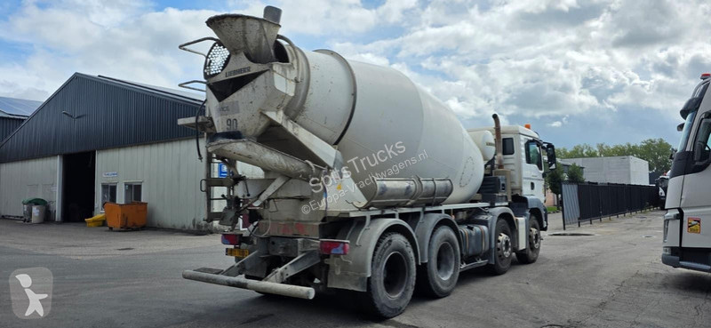 MAN 32.420 LIEBHERR + Refrigerator concrete