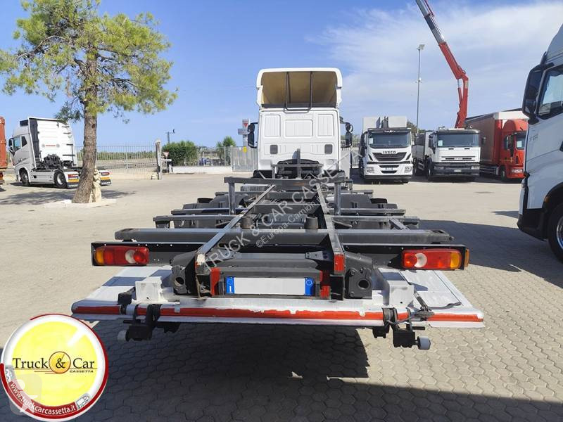 Camión Iveco 180 E 30