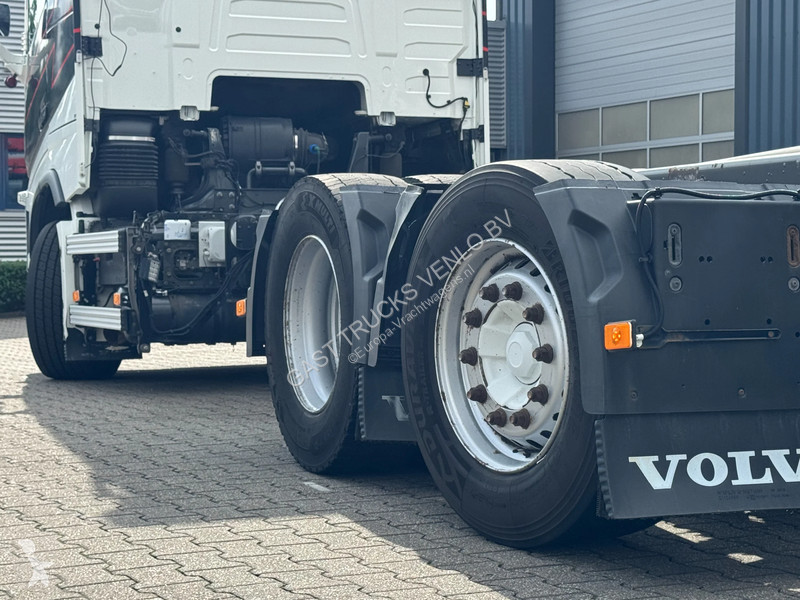 Volvo 500 6x2*4 WB 4.80 Globetrotter VIN KA truck