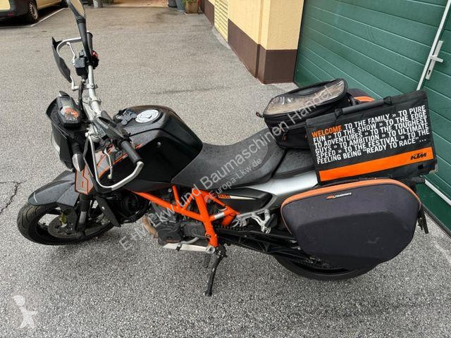 Kamion  690 DUKE