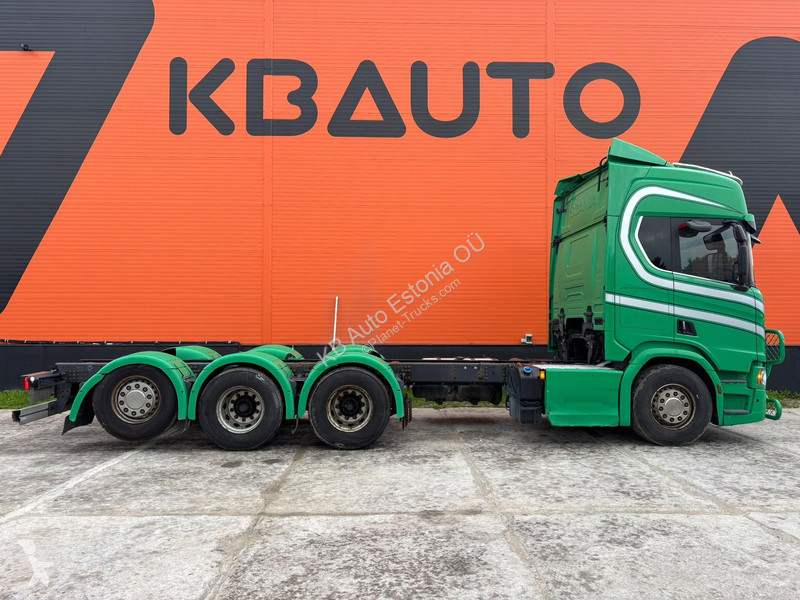Camión Scania R 650 8x4*4 RETARDER / CHASSIS...
