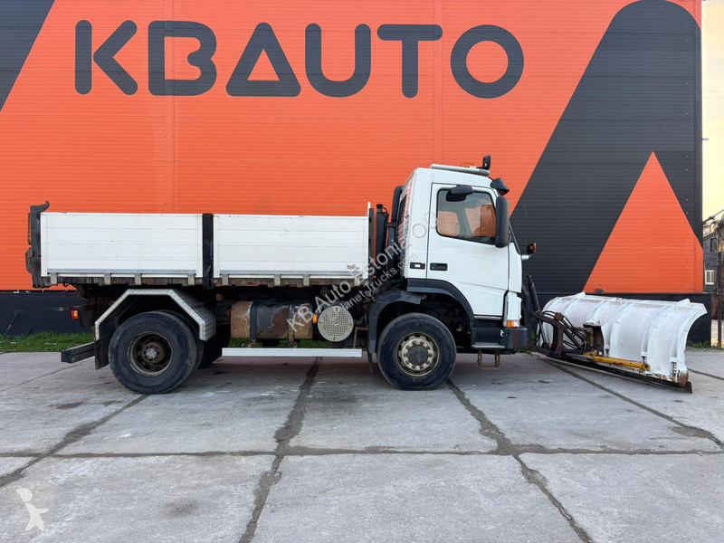Camión Volvo 340 4x4 BOX L=4286 mm