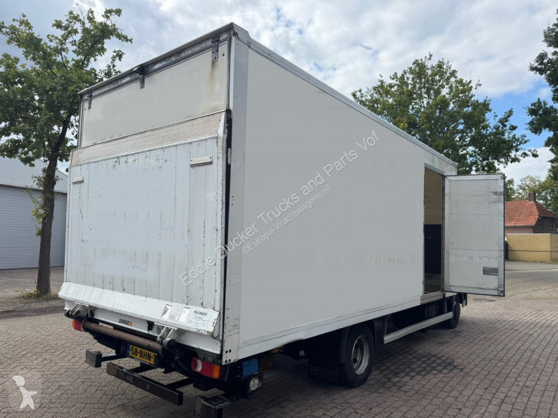 Kamion Renault D 7.5 EURO 6 / MANUAL