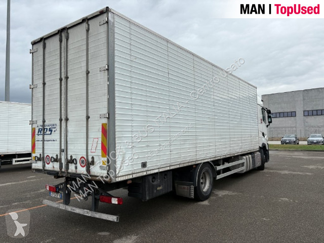 Renault T 460 4x2 truck