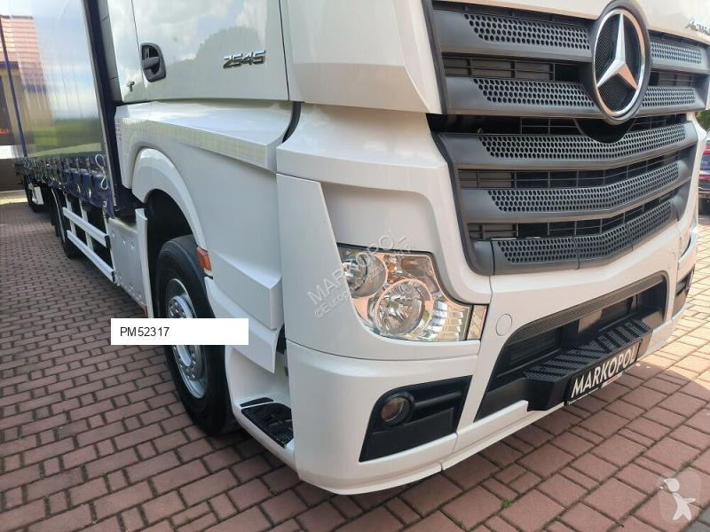 Kamion Mercedes Firanka