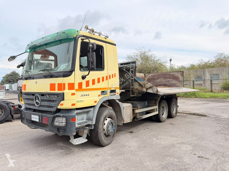 Kamion Mercedes 3344