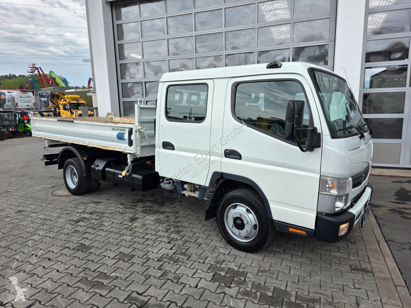 Kamion Mitsubishi Fuso 7C18D DoKa 7 Sitze AHK