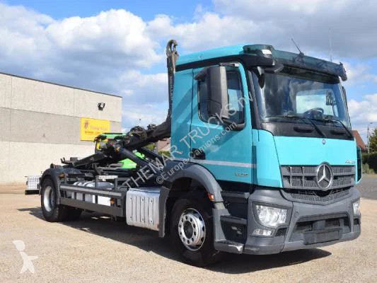 Kamion Mercedes 1835 Hooklift